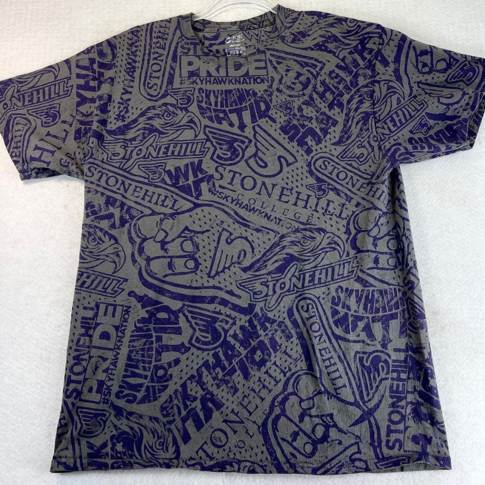 PORT & COMPANY Mens L Stonehill College Skyhawks Streetwear Allover Print Shirt